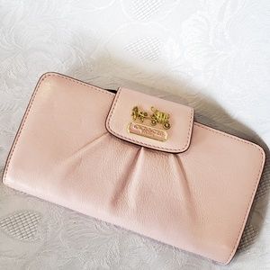 NEW W/0UT TAG COACH LEATHER MADISON WALLET PINK